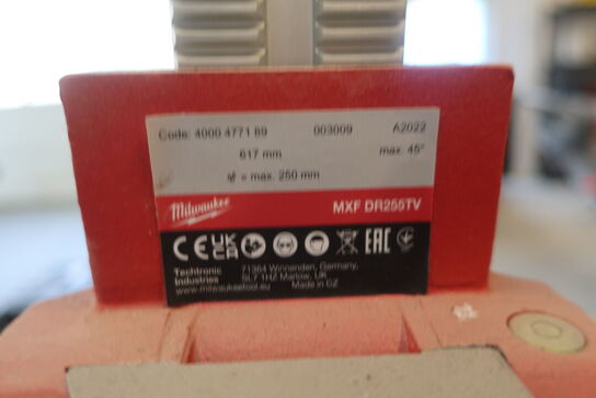 Stand til MILWAUKEE diamantboremaskine