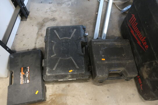 Div. tomme værktøjskasser