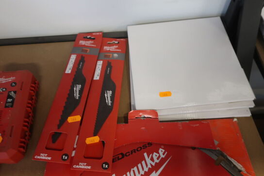 Skæreskive MILWAUKEE samt klinger og bor