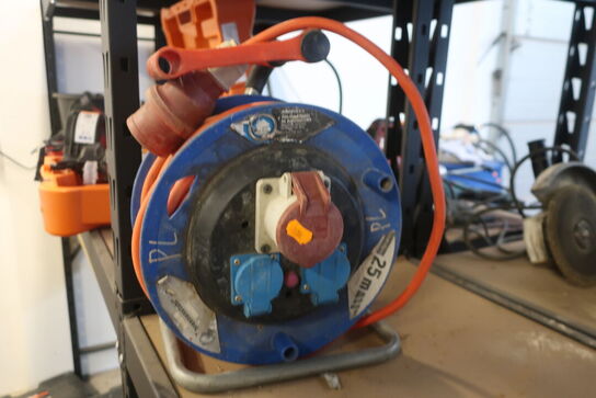 Kabeltromle med CEE stik