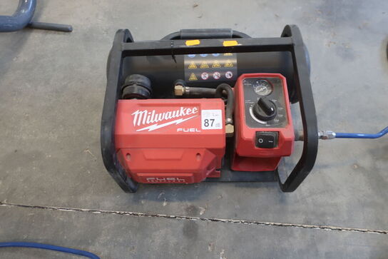 Kompressor MILWAUKEE (akku)