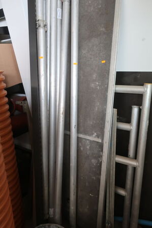 Div. stillads CUSTERS