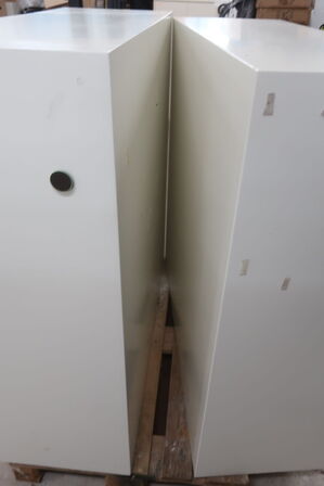 Div. udstillings kasser/repo på 3 paller 