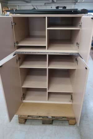 2 stk. skabe PAUSTIAN 