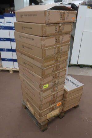 19 kasser med poser PAUSTIAN