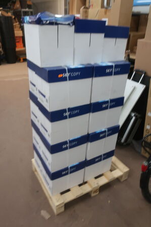 18 kasse med printerpapir