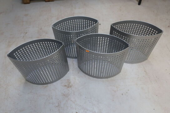 Skammel og 4 stk. affalsspande 