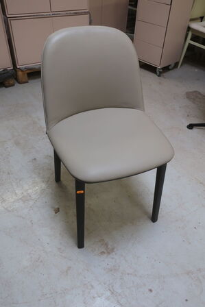Softshell stol VITRA