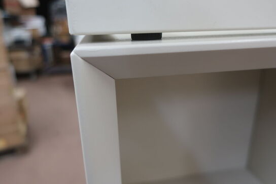 2 stk. skabe PAUSTIAN 