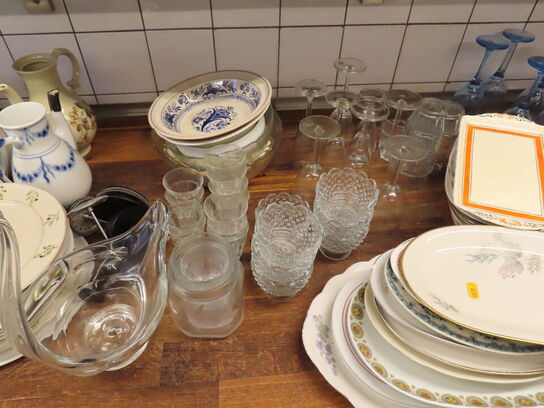 Blandet lot på bordet