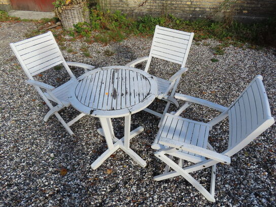 Cafebord med 3 stole JUTLANDIA