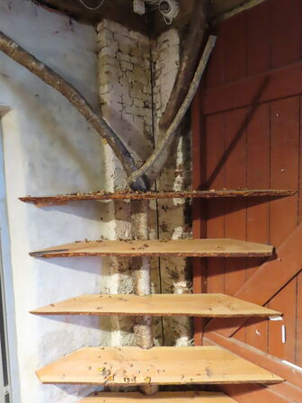 Reolsystem/træplanker (selvbyg)