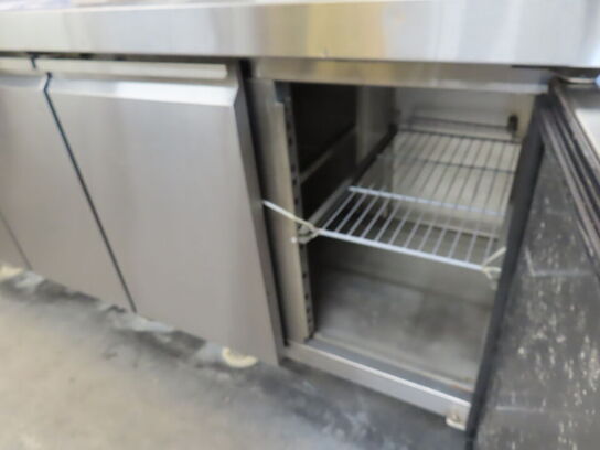 Kølebord i rustfrit stål GGMGASTRO