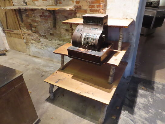 Reolsystem/træplanker (selvbyg)