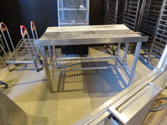 Rustfri stålbord med skærebræt