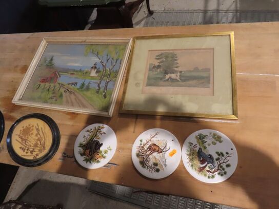 Blandet lot med billeder/broderi