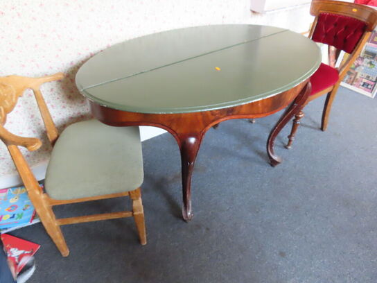 Rokoko bord med 2 stk. stole