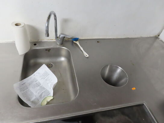 Rustfri stålbord med vask