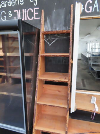 Reol/træplanker (selvbyg)