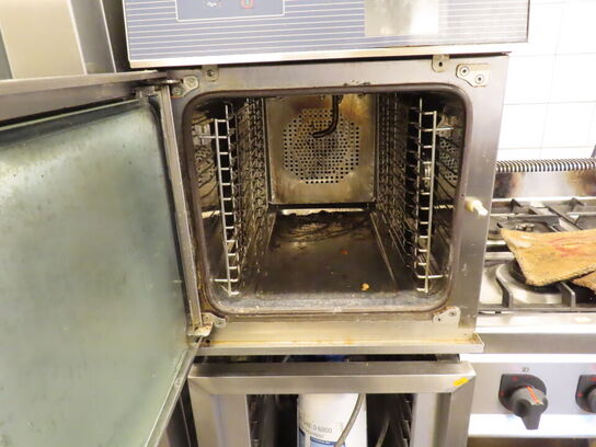 Ovn med damp og stativ