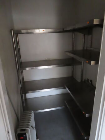 Rustfri stål hyldesystem med 8 hylder + løs stålreol