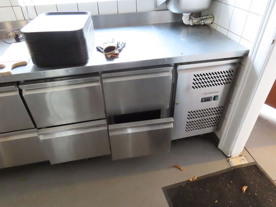 Kølebord i rustfrit stål GGMGASTRO