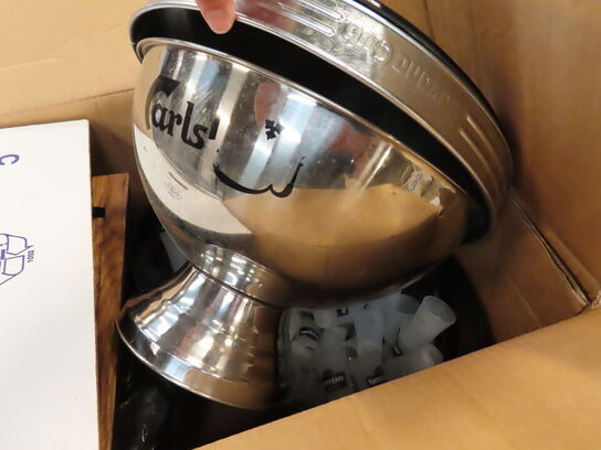 Glas, service, bøjler, sterinlys m.m.