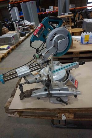 Makita kap/gearingssav LS1018L 