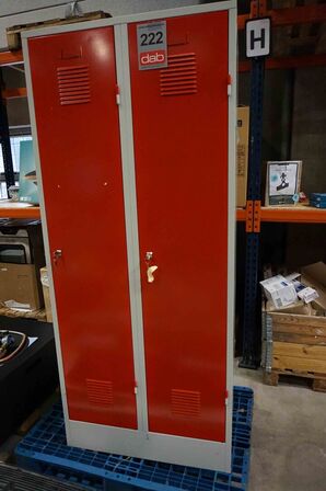 Omklædningsskab 2 Låger med nøgler 