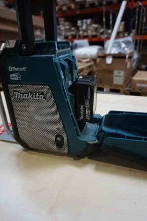 Makita radio Bluetoth/DAB+ med batteri  
