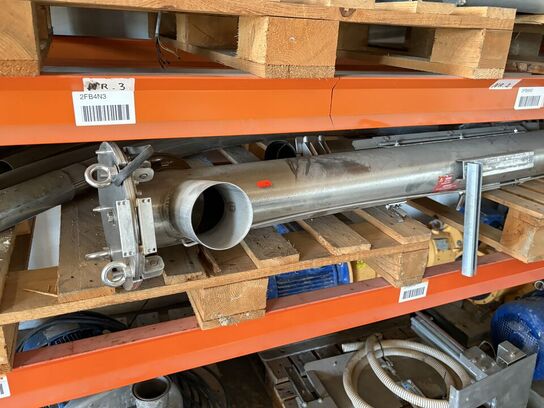 Indhold på pallereol af diverse el-artikler