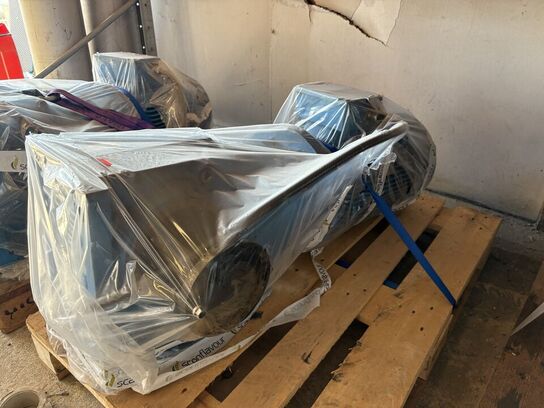 Indhold på pallereol af diverse el-artikler