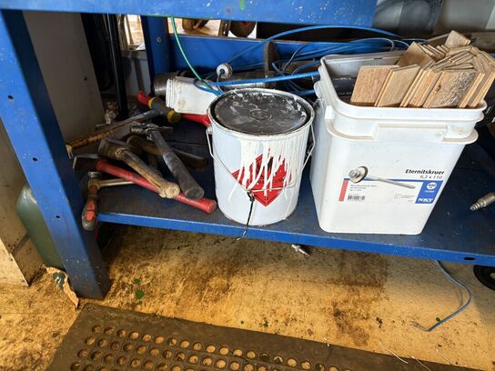 Filebænk med indhold