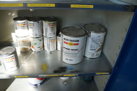 Værkstedsskab med indhold BLIKA