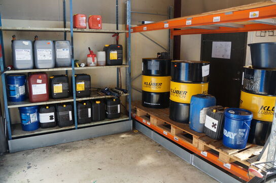 Stort parti spildolie, skærerolie, m.v.