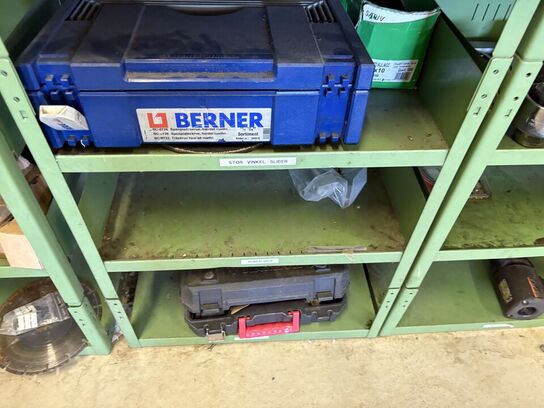 Sortimentsreol med indhold