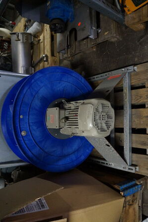 Stort parti reservedele, el-artikler, m.v.