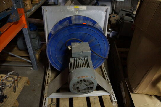 Stort parti reservedele, el-artikler, m.v.