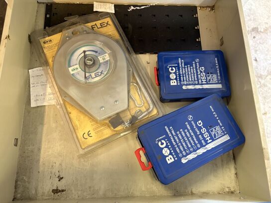 Værstedsskab & arkivskab med indhold BLIKA