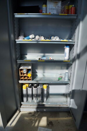 Værkstedsskab med indhold WÜRTH