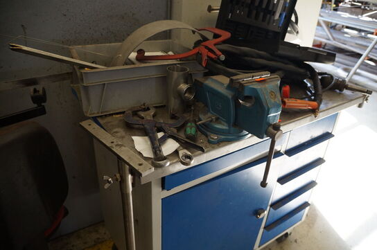 Værkstedsrullebord med indhold