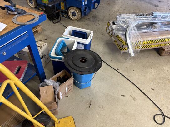 Filebænk i træ inkl. Sækkevogn, m.v.