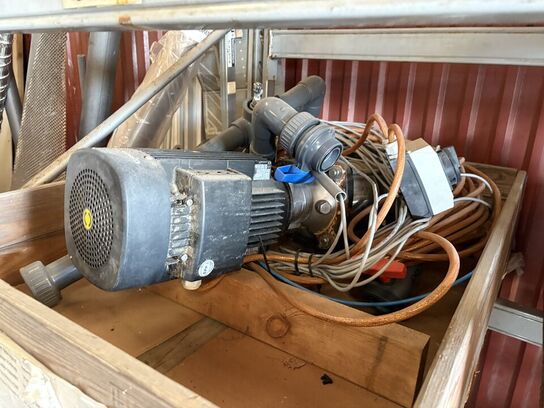 Indhold på pallereol af diverse el-artikler