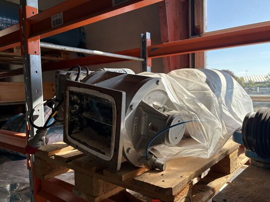 Indhold på pallereol af diverse el-artikler