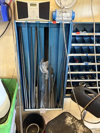 4 stk. sortimentsreoler med indhold