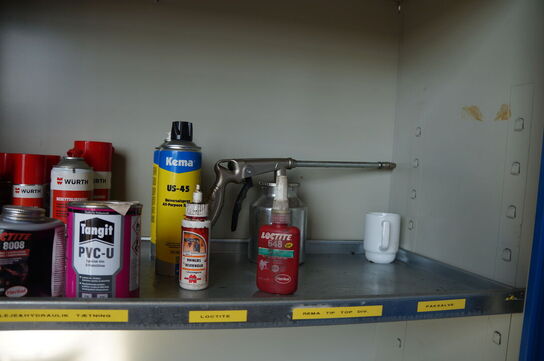 Værkstedsskab med indhold BLIKA