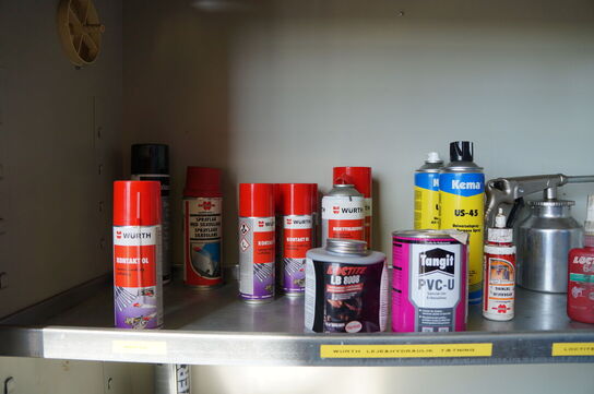 Værkstedsskab med indhold BLIKA