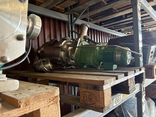 Indhold på pallereol af diverse el-artikler