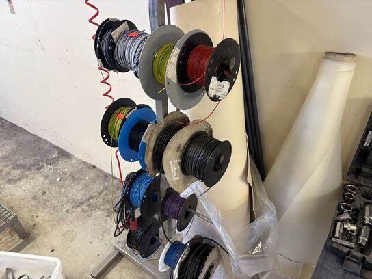 2 stk. værkstedsophæng, topnøglesæt, m.v.