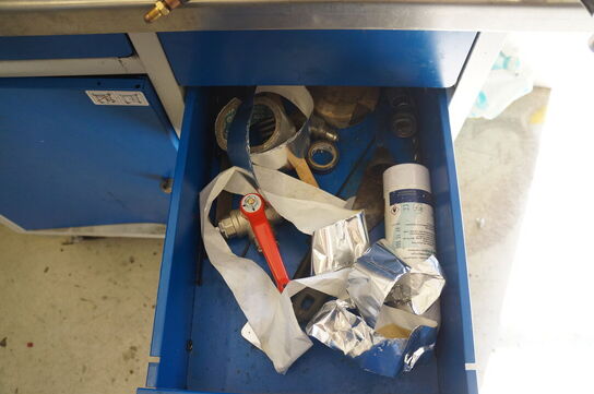 Værkstedsrullebord med indhold